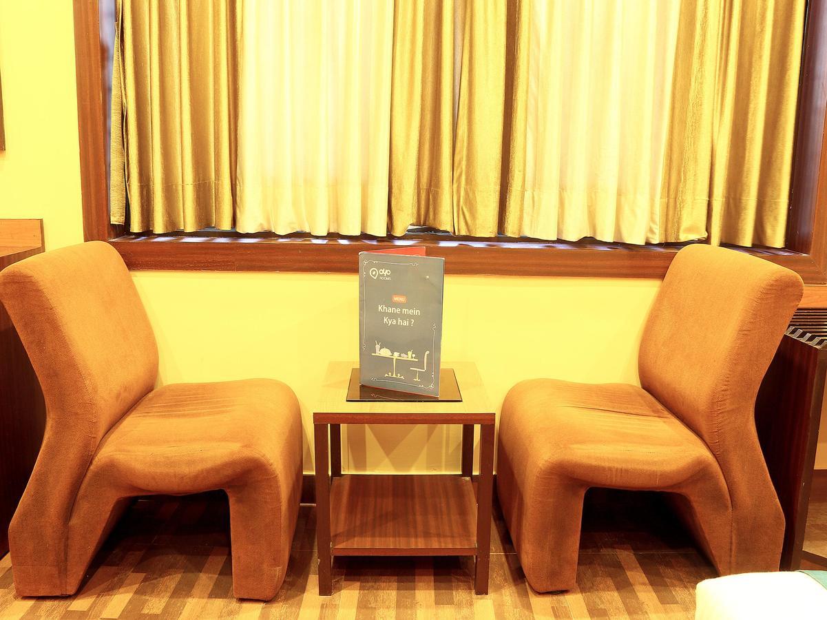 כלכותה Hotel Trimoorti מראה חיצוני תמונה